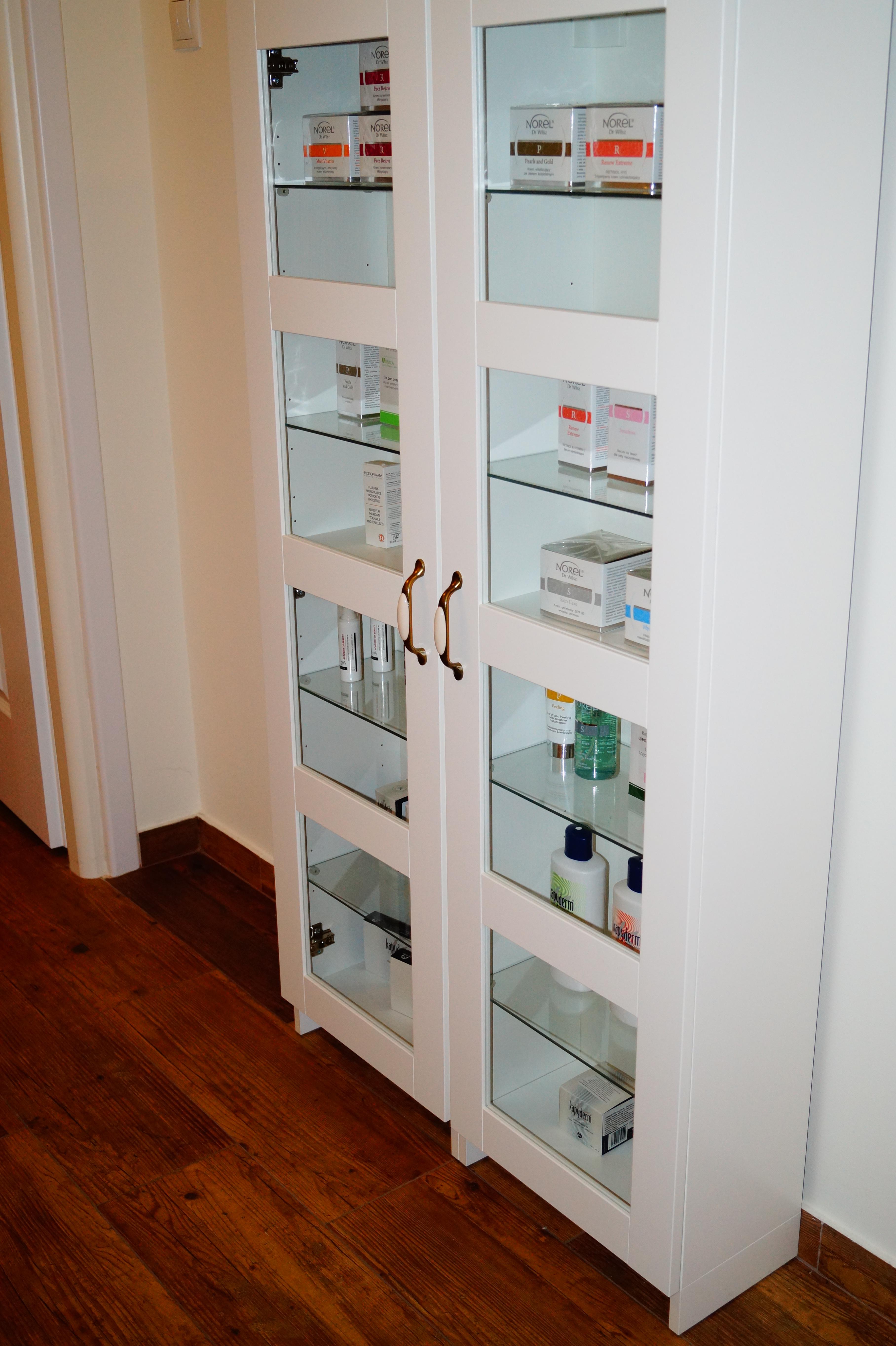 Kosmetyki na sprzedaż